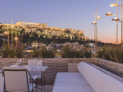 16-Dolli-rooftop-restaurant- parthenon-view-casual-chic-dining (1) Groot
